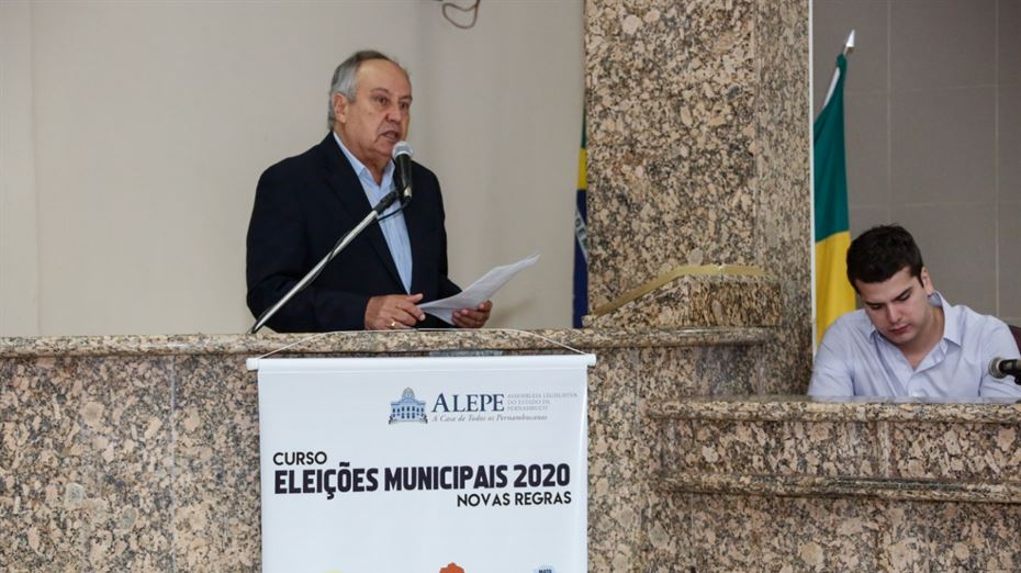 ALEPE E TRE PROMOVEM CURSO SOBRE NOVAS REGRAS PARA ELEIÇÃO DE VEREADOR