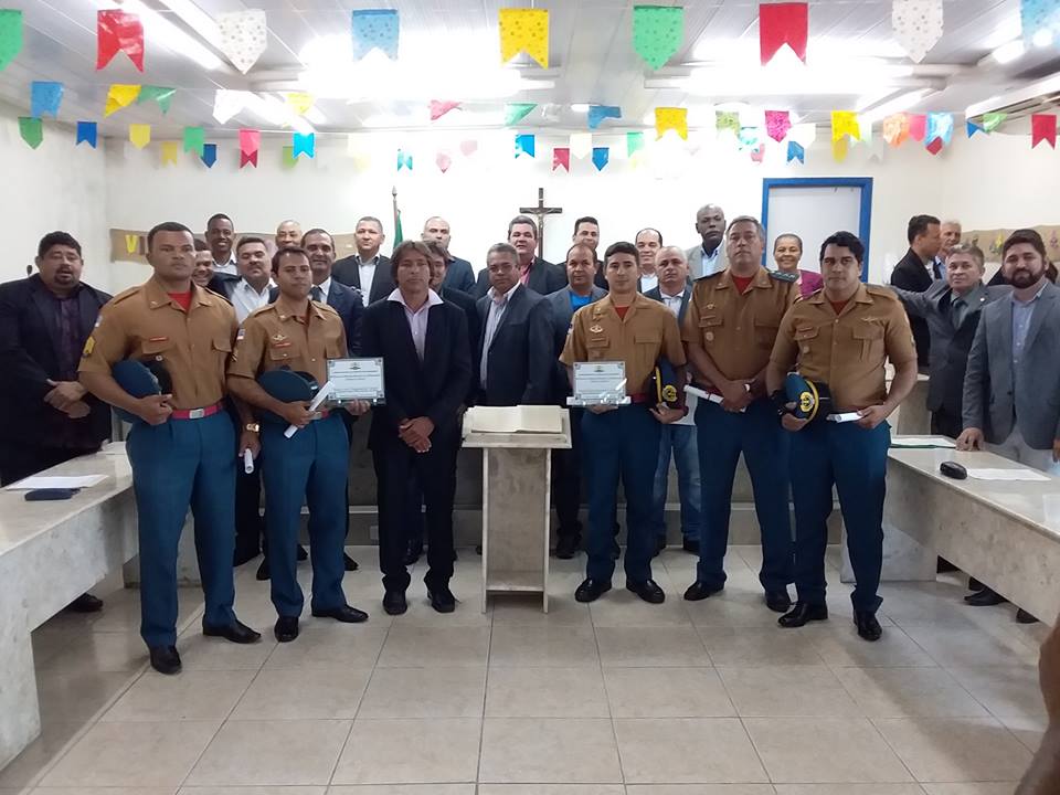 CÂMARA HOMENAGEIA BOMBEIROS HERÓIS