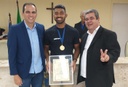 CAMPEÃO MUNDIAL DE BEACH SOCCER RECEBE MEDALHA VIDAL DE NEGREIROS