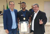 CAMPEÃO MUNDIAL DE BEACH SOCCER RECEBE MEDALHA VIDAL DE NEGREIROS