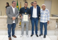 CAMPEÃO MUNDIAL DE BEACH SOCCER RECEBE MEDALHA VIDAL DE NEGREIROS