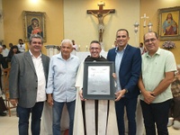 FREI JOAQUIM RECEBE TITULO DE CIDADÃO E MEDALHA VIDAL DE NEGREIROS