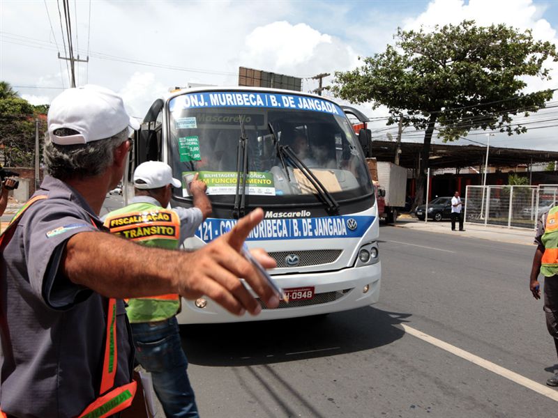 VEREADORES APRESENTAM SUGESTÕES PARA MELHORAR TRANSPORTE COMPLEMENTAR